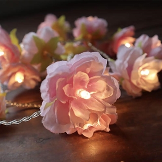 LED lyskæde med blomster